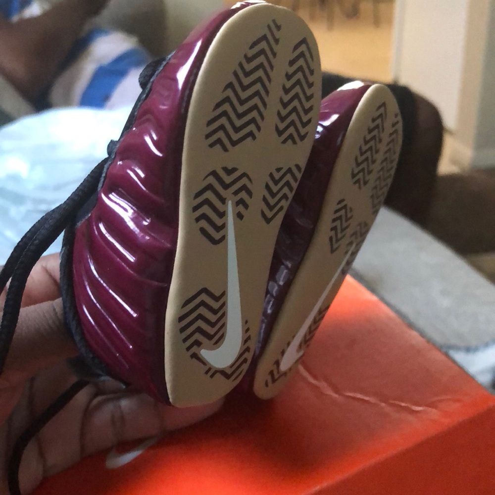 Shoes - Picture 2 of 3